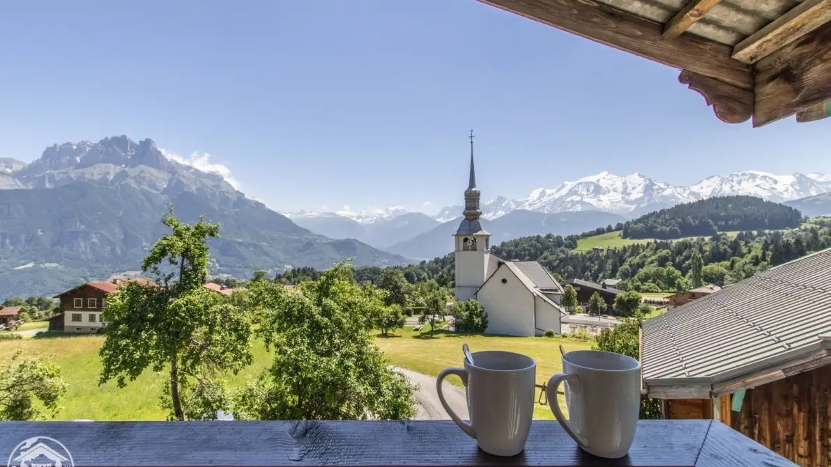Vue de la Ferme face l'Église