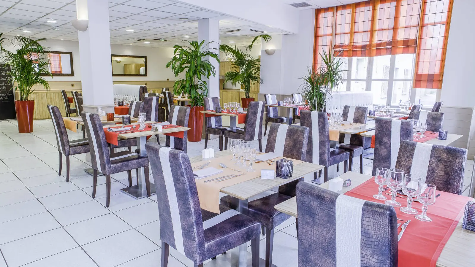 Restaurant Kyriad Orange