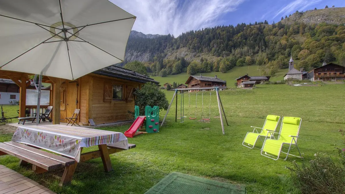 Bel espace extérieur à disposition.