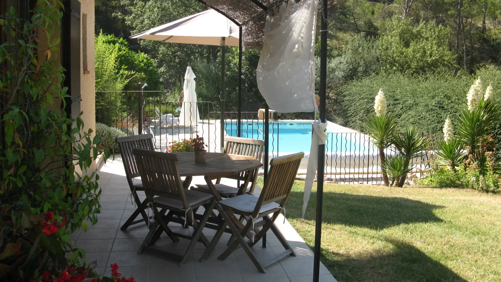 Mme Saey - luberon côté sud, gîte, meublé classé, villelaure