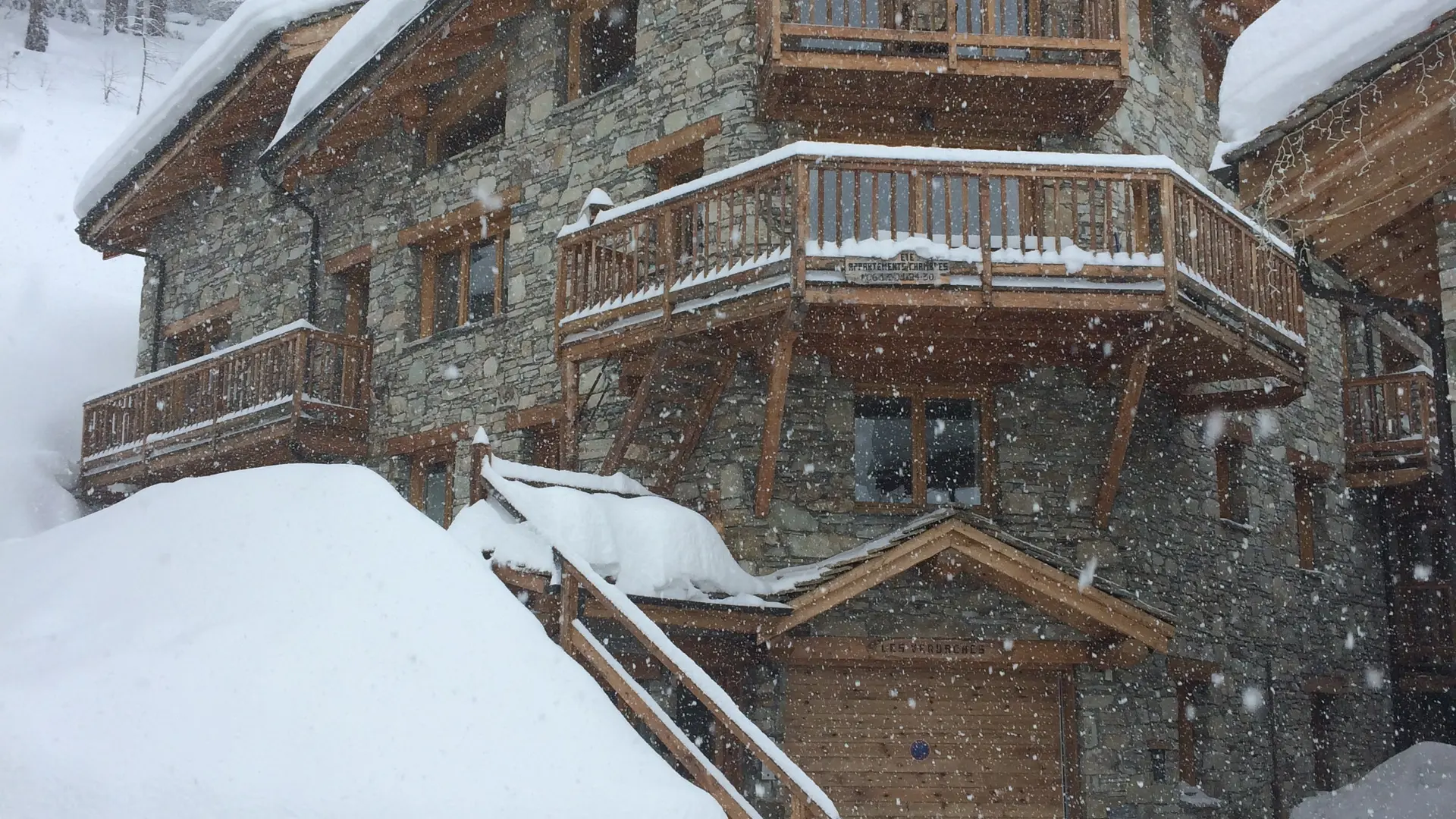 Vue extérieur du chalet en hiver - Chalet Les Verdaches Val d'Isère