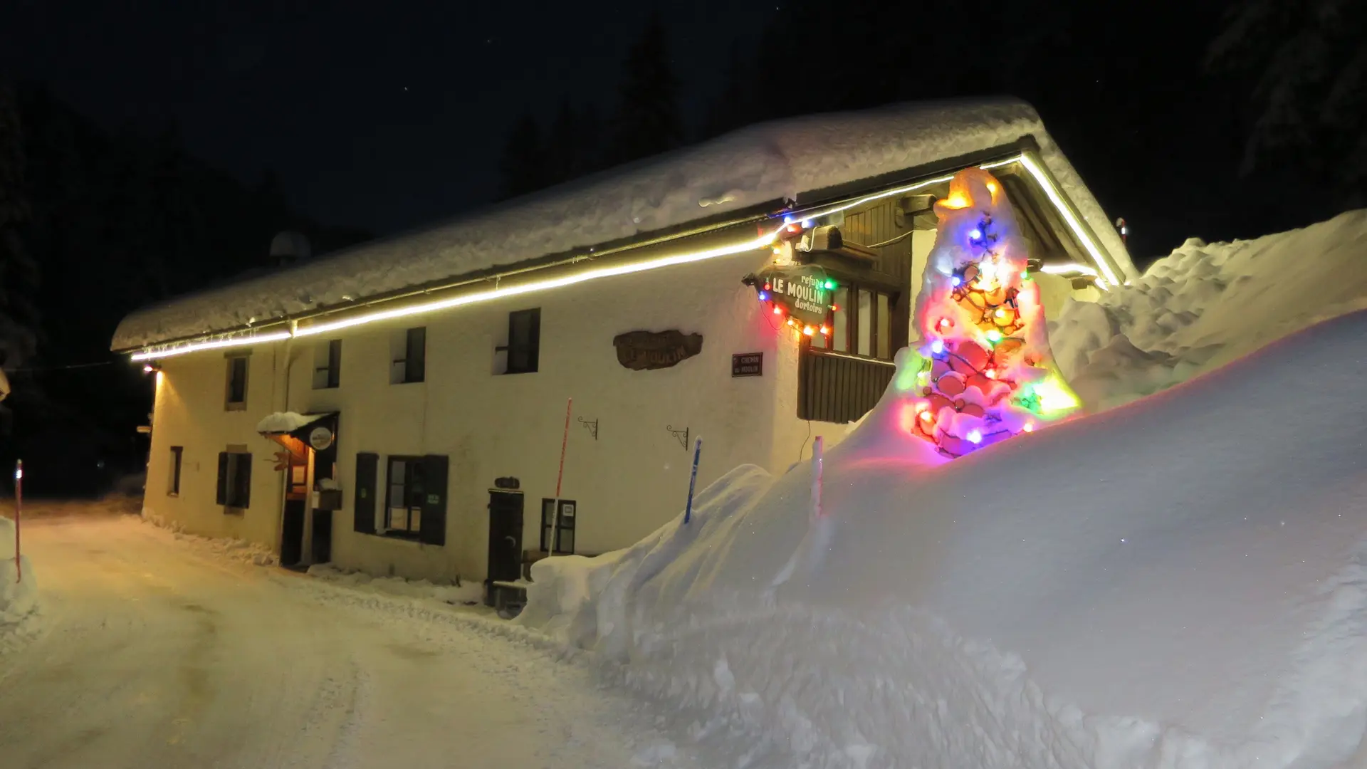 gîte le moulin argentière -chamonix hiver noel