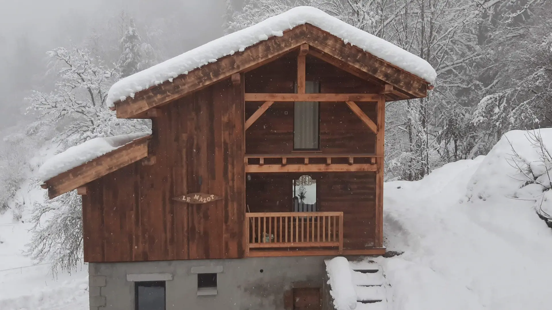 Le mazot sous la neige