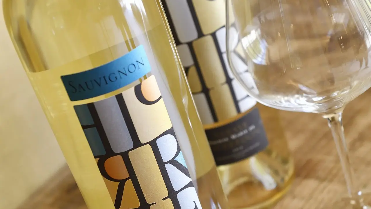 Domaine de l'Abbaye Sainte-Marie de Pierredon Mouriès bouteille de vin