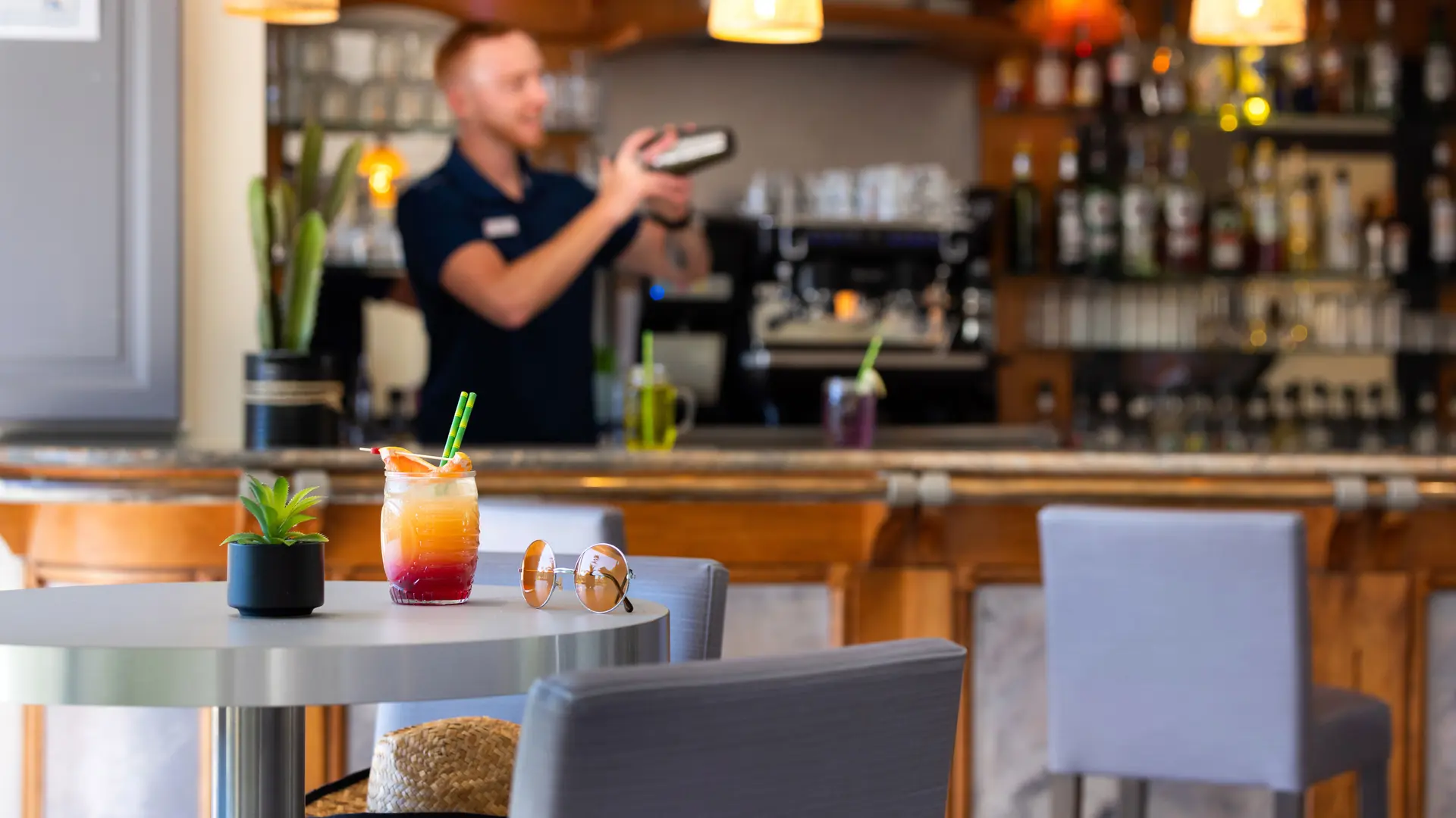 Bar