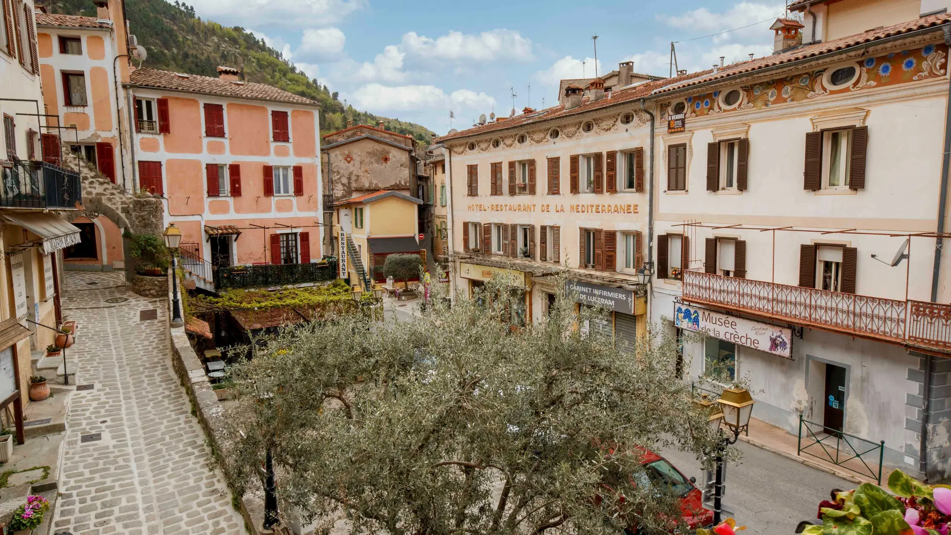 Lavande-Vue depuis le gîte-Lucéram-Gîtes de France des Alpes-Maritimes