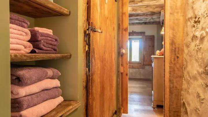 Accès WC (porte à gauche) et chambre (tout droit)