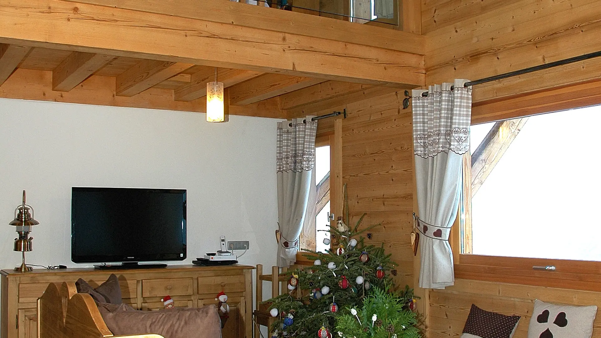 Salon, mezzanine et TV