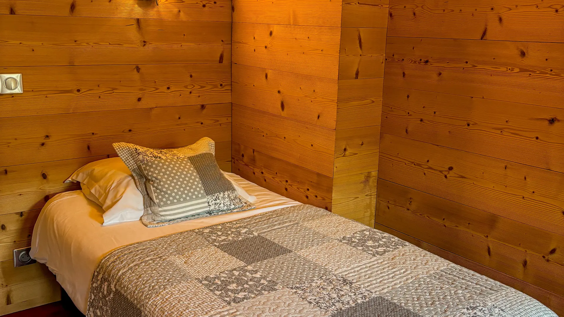 Chambre extra triple