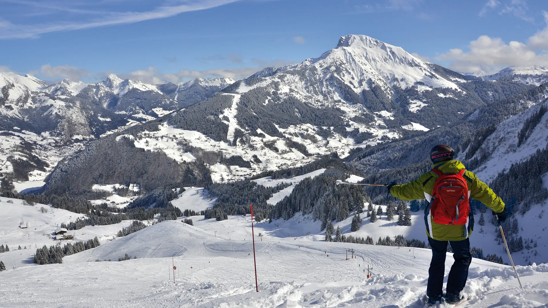 Ski dans la poudreuse à Abondance