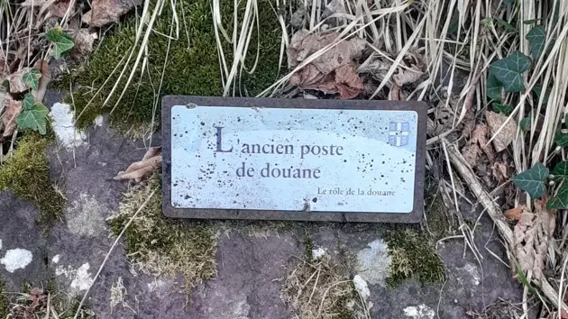 panneau ancien poste douane