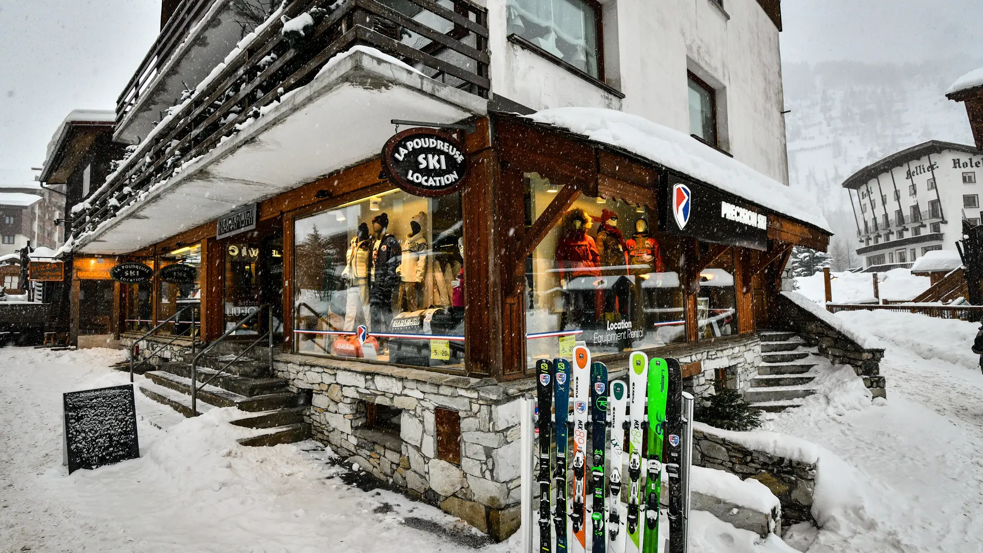 Façade_La Poudreuse