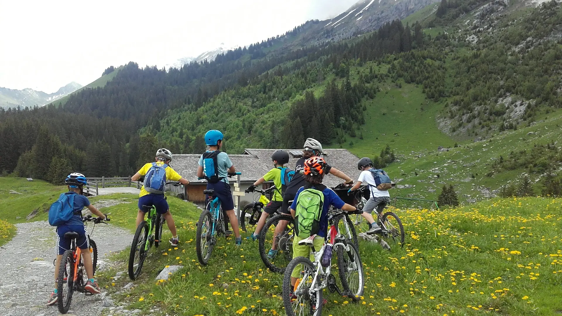 VTT stage 8-11 ans juniors bikers au Grand-Bornand
