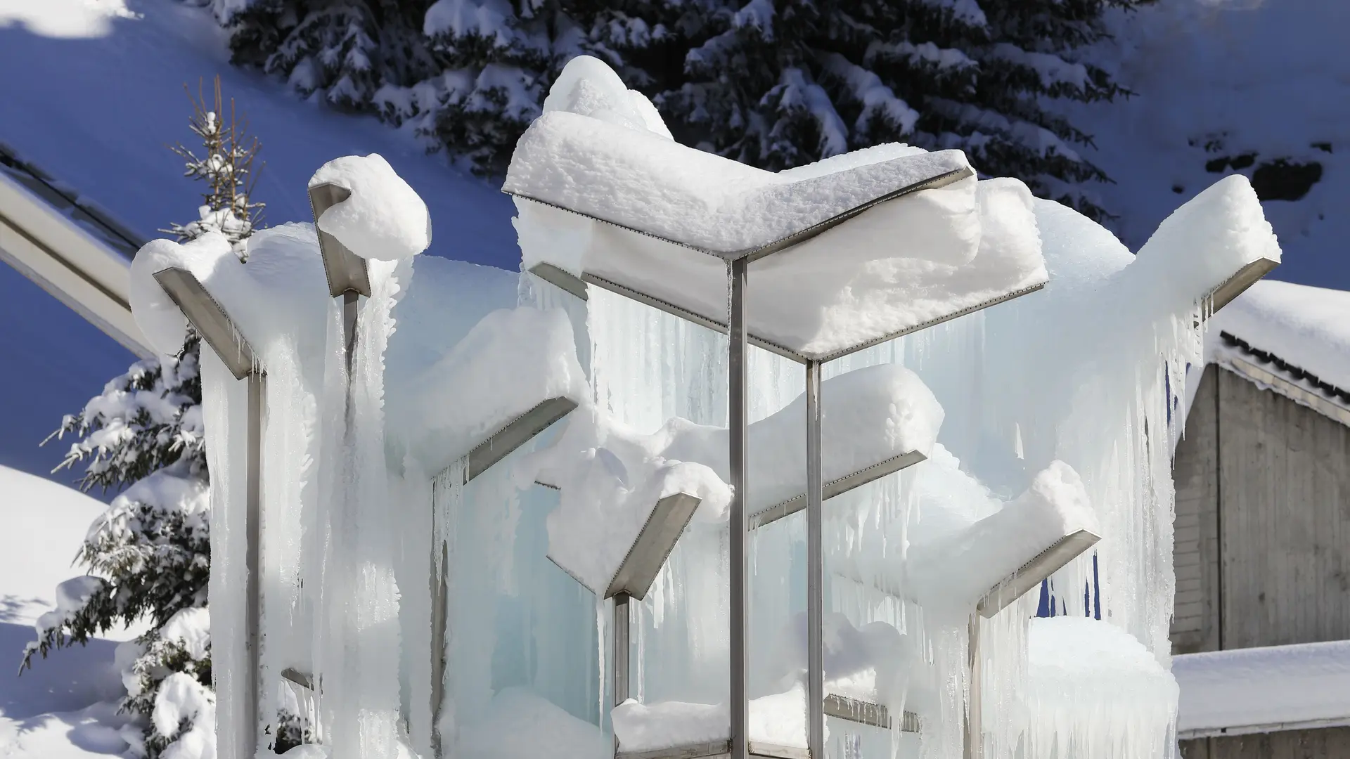 La fontaine de glace de Carl Nesjar