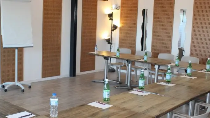 Tendance Bistrot_Le Thor salle réunion table