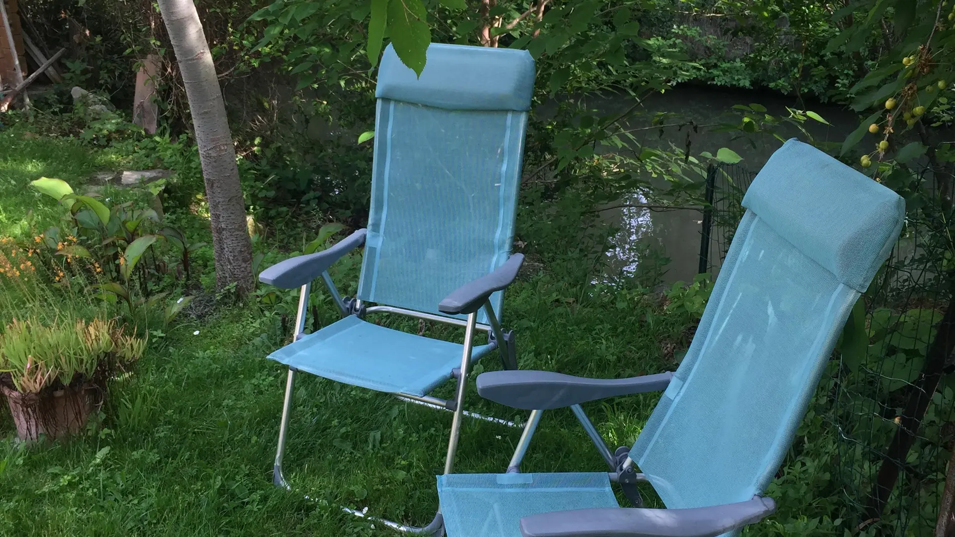Un coin de jardin en bord de rivière