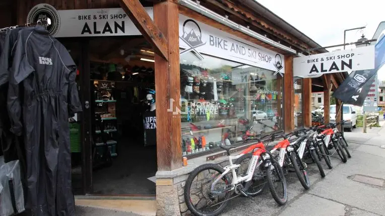 Facade Alan Bike