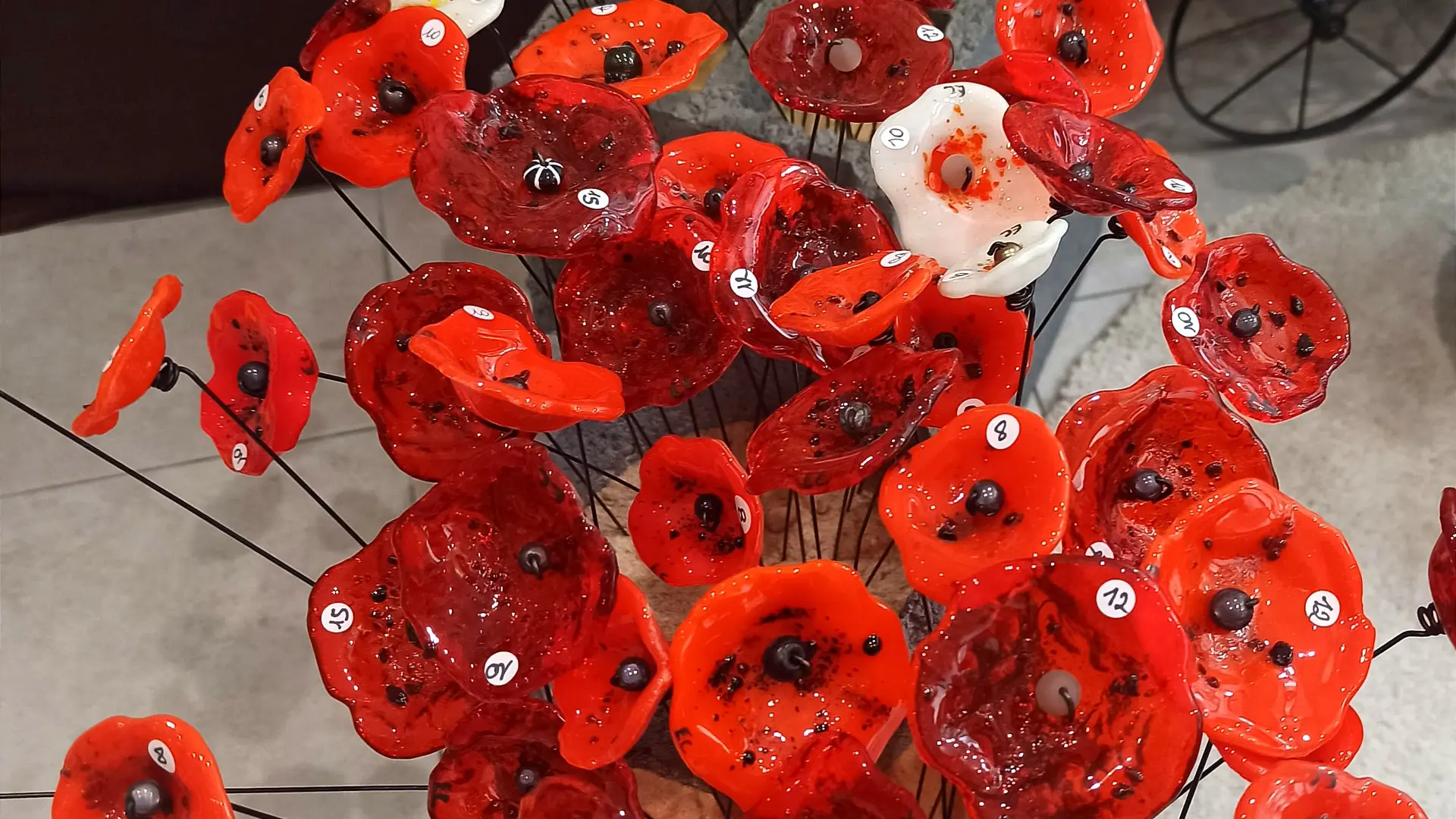 fleurs en verre fusionné