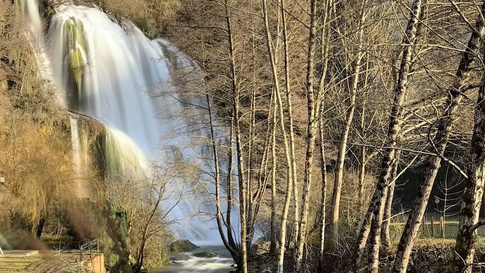 Vue sur la cascade de Glandieu