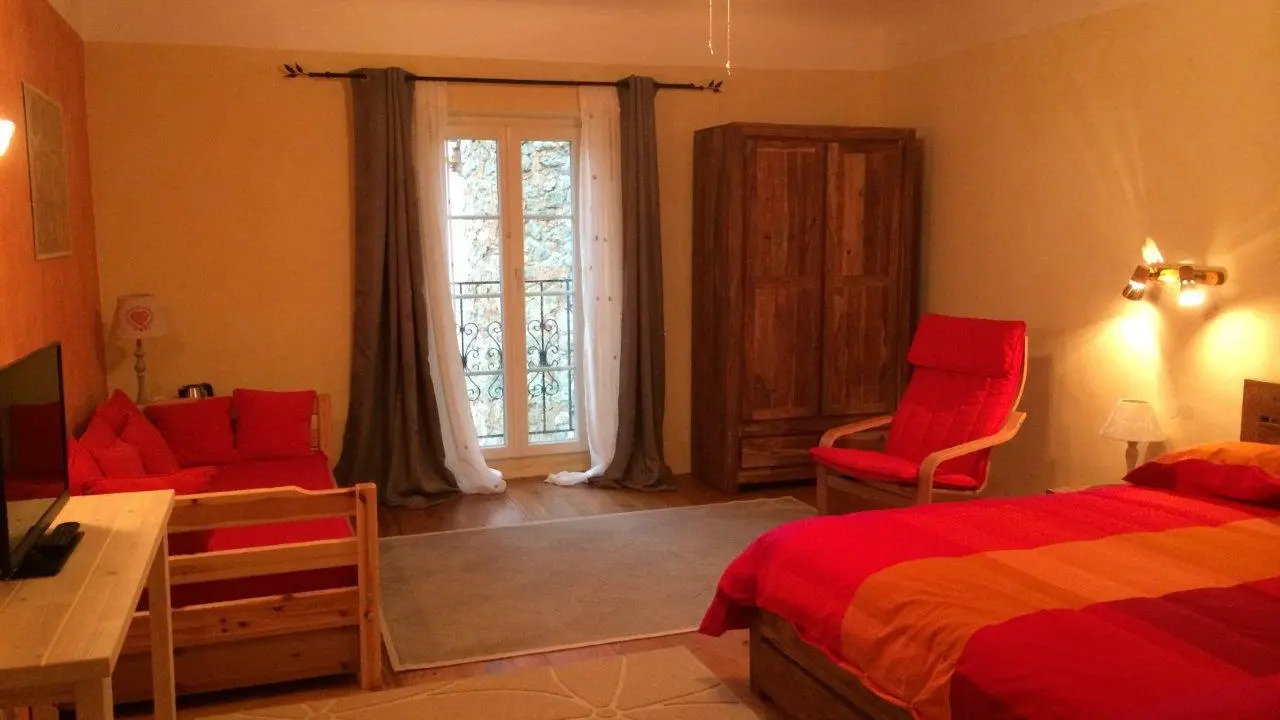 Le Château d'Auribeau - Chambre Ocre Rouge