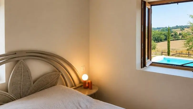 Suite 1 : un lit 140x200cm avec salle d'eau privative.
