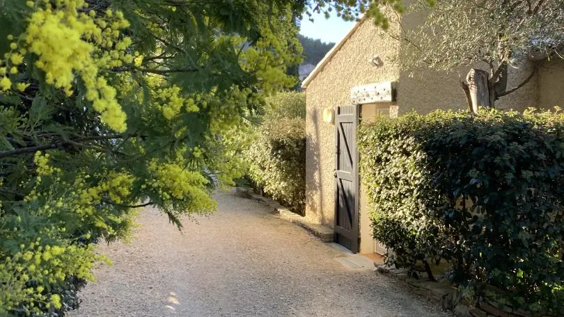 Vue de l'entrée du gîte