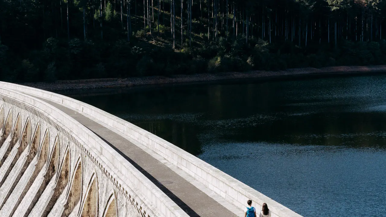 Balade sur le barrage de Renaison