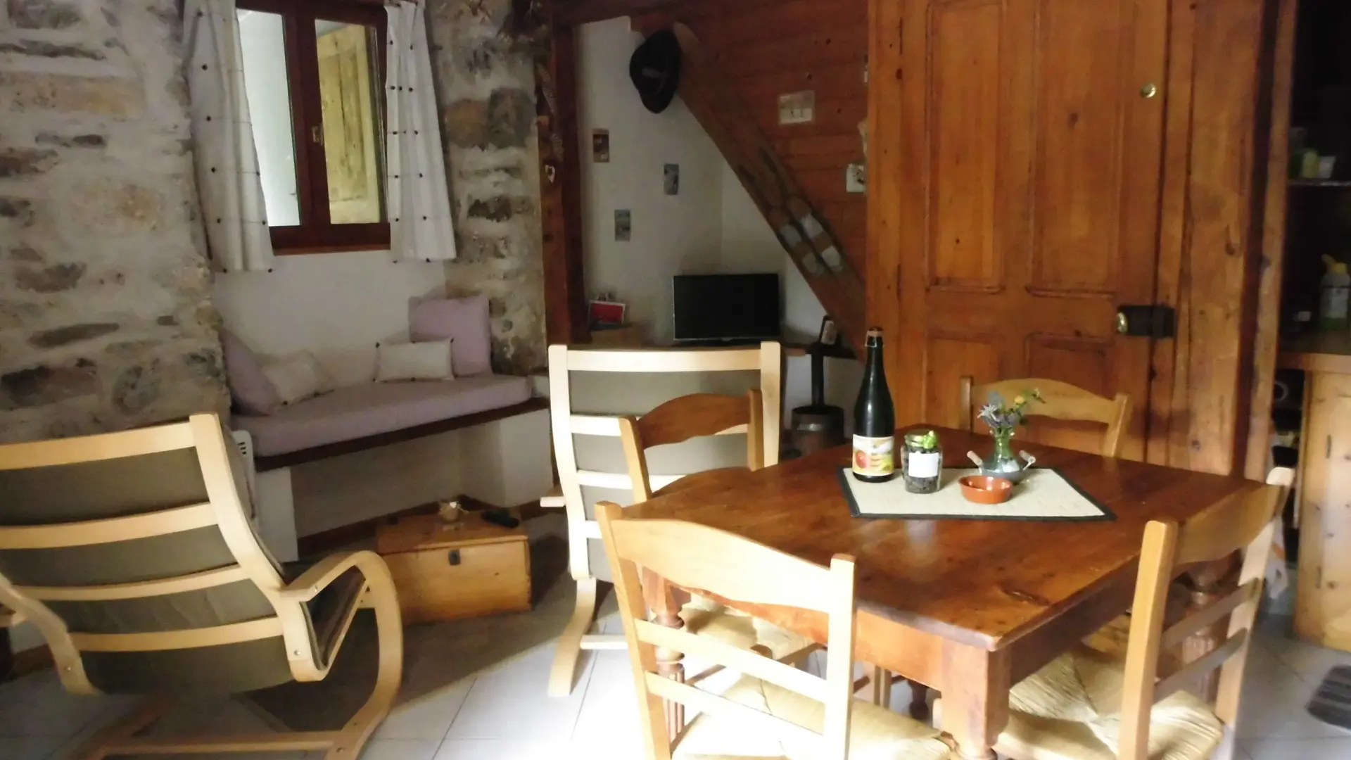 Salle à manger_Le Pressoir_Serraval_Thônes_Haute-Savoie