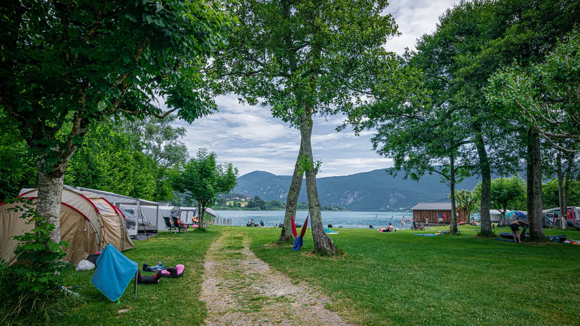 Camping Le Curtelet au bord du lac d'Aiguebelette