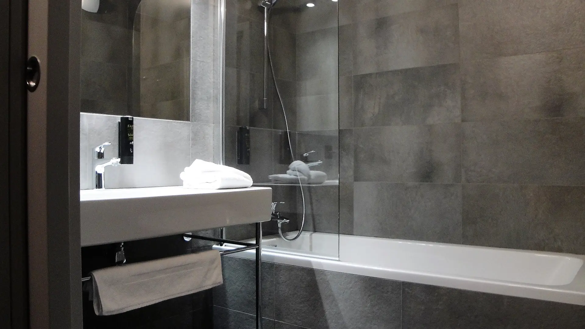 hotel du bois les houches salle de bain
