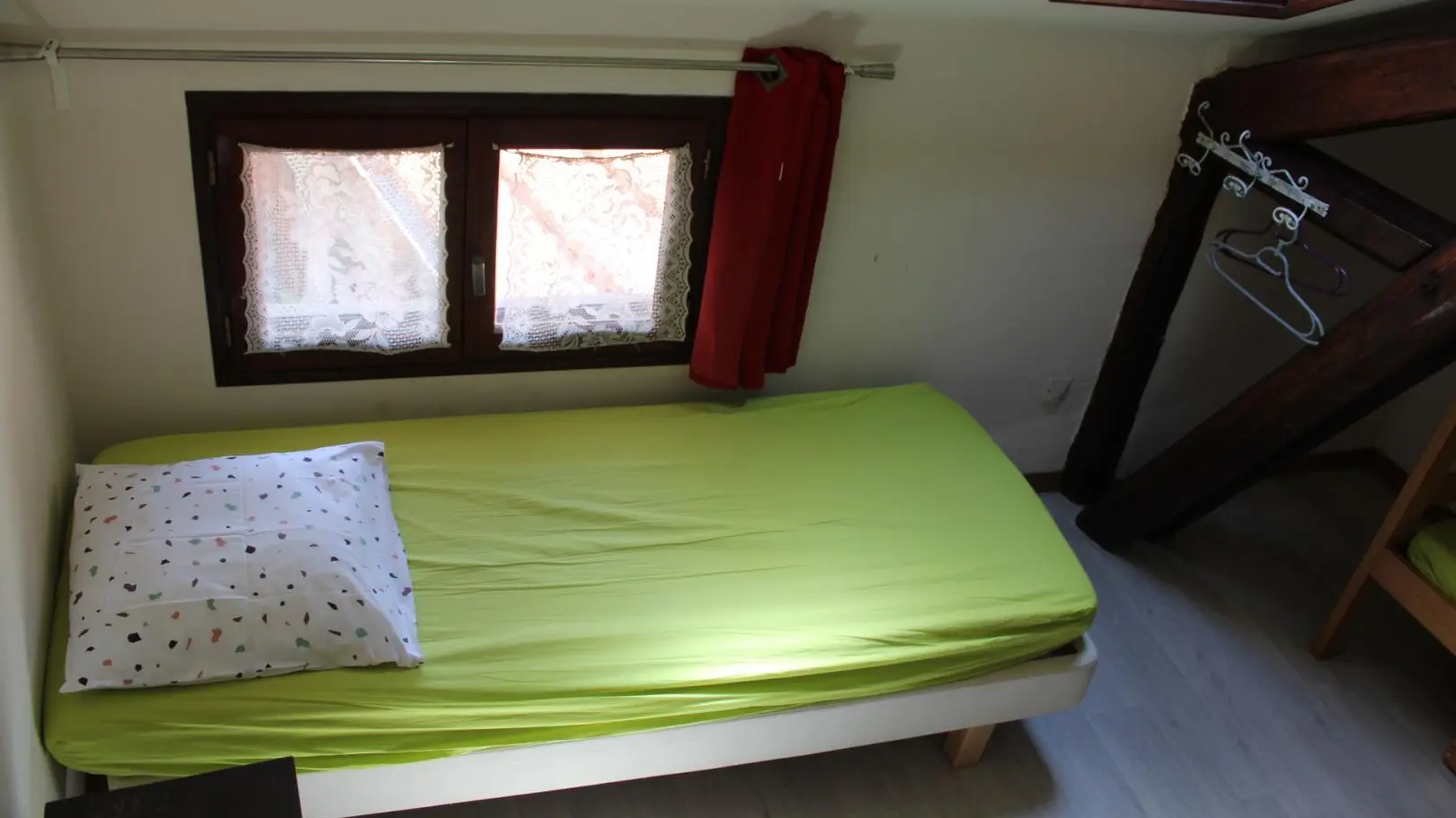 Gîte d'Etape/Groupe La Rouguière - Chambre n°1 - Saint-Martin-Vésubie - Gîtes de France Alpes-Maritimes