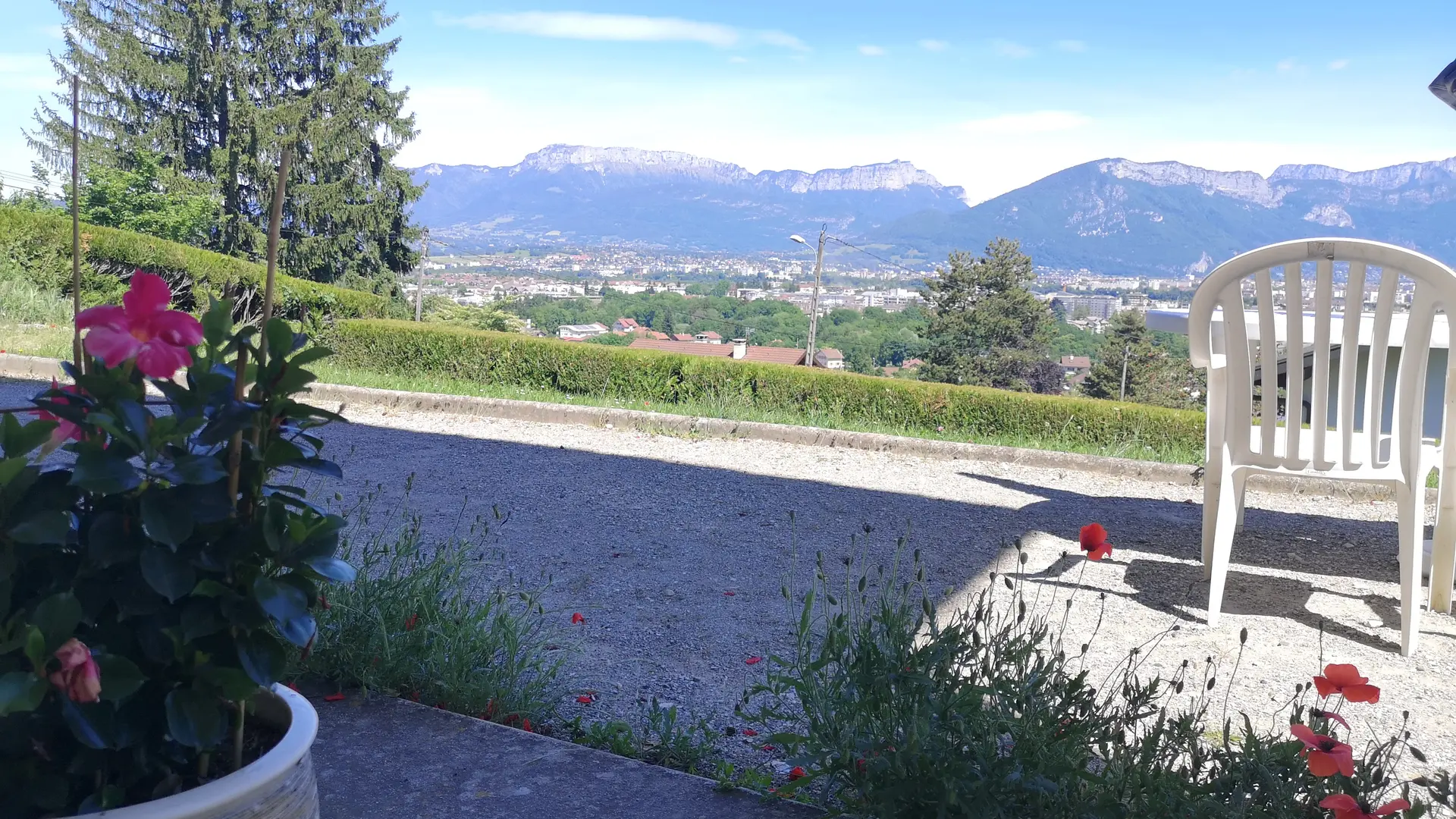 Parking privé attenant au  studio