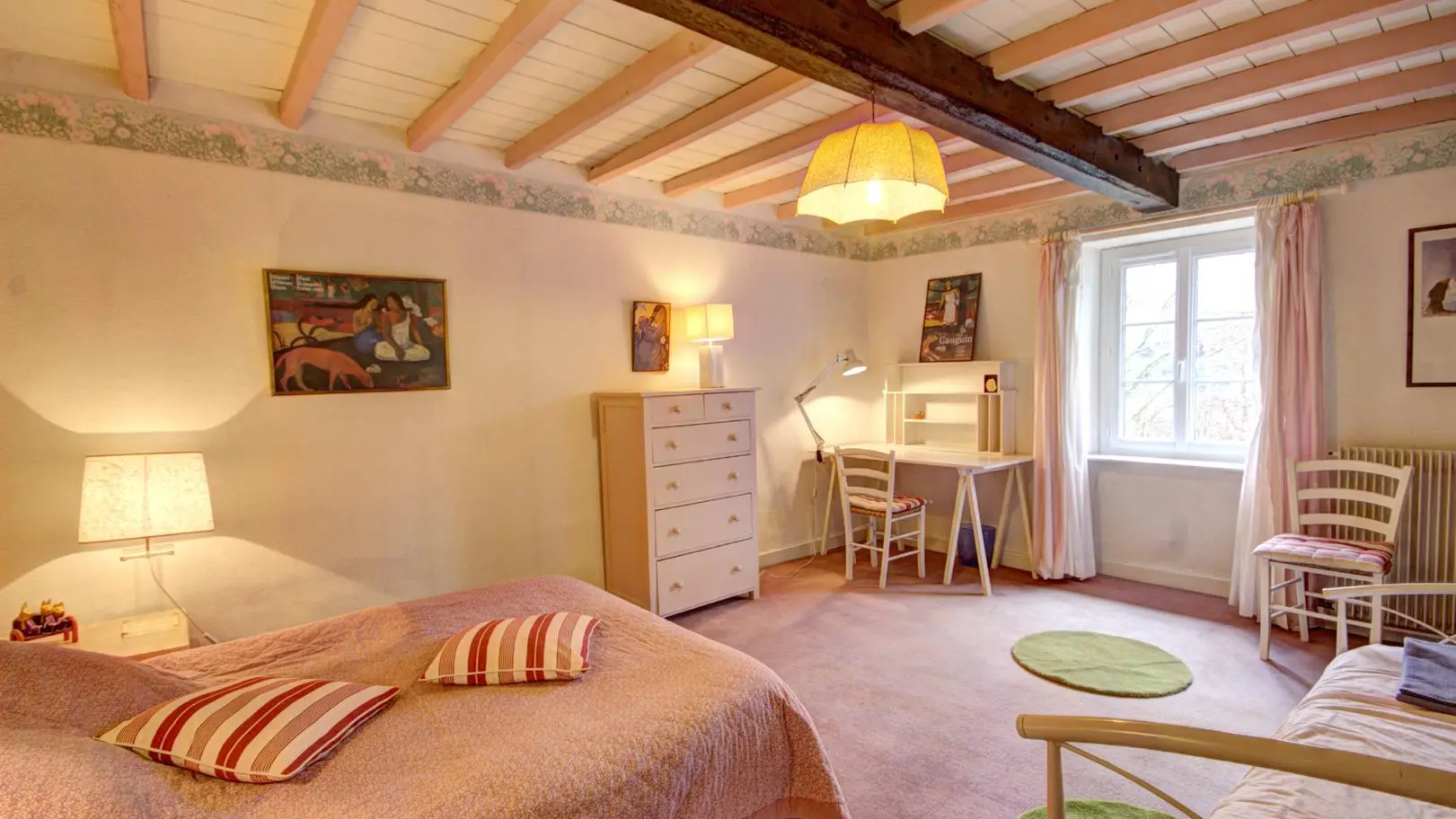 Chambre 1- plus lit d'enfant