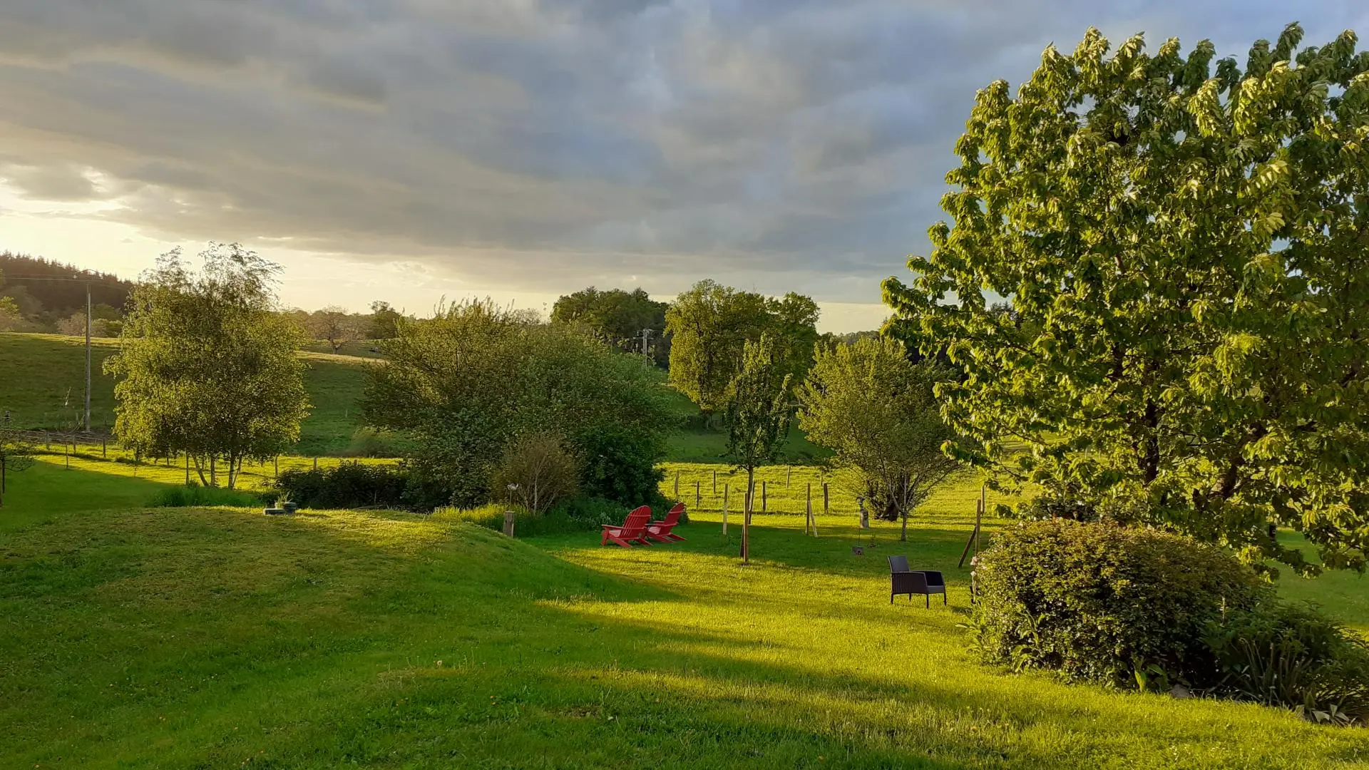 Le jardin à l'arrière de la maison Allier Auvergne