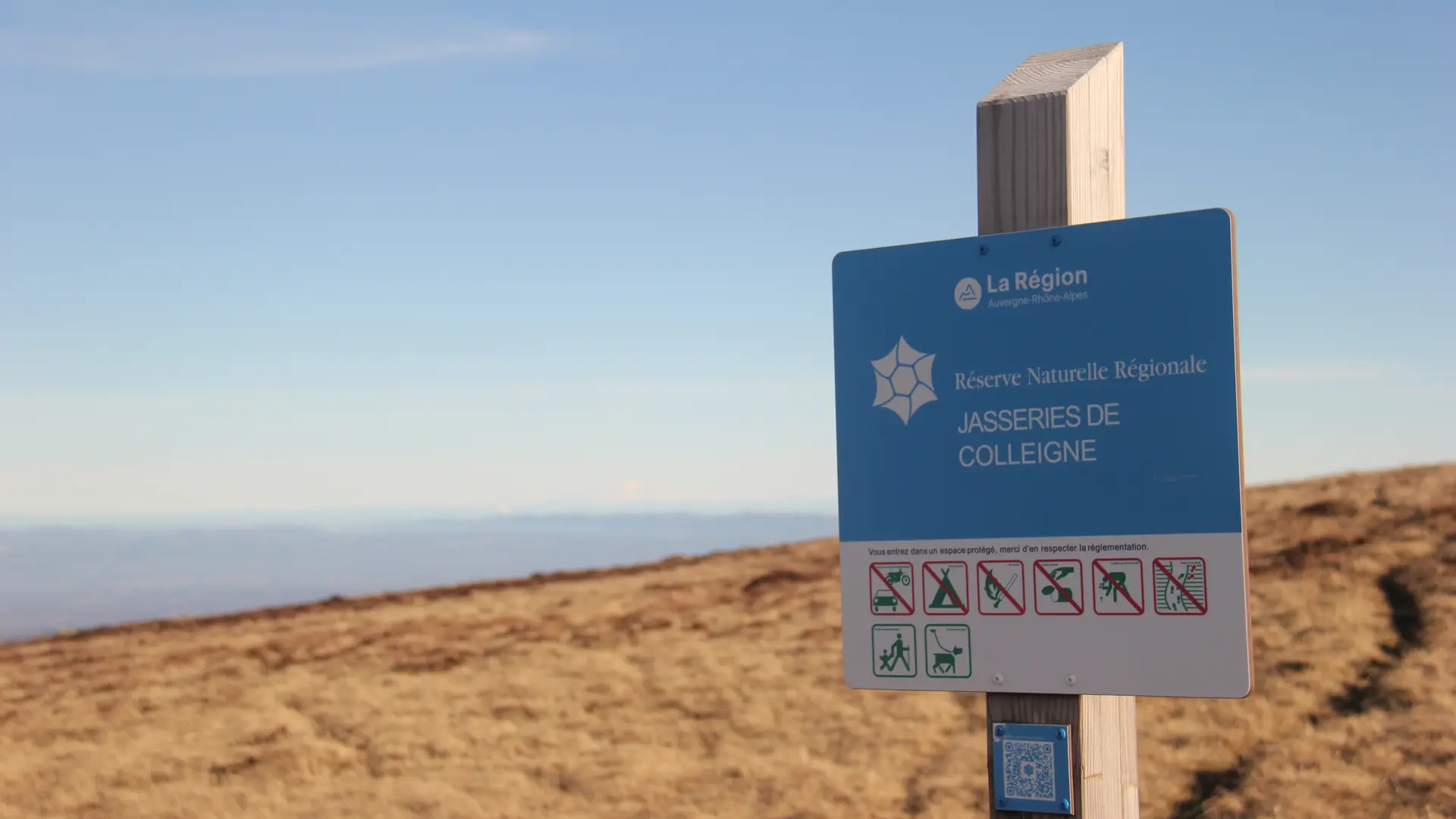 Porte d'entrée de la Réserve, aux abords de la Station de ski de Chalmazel.