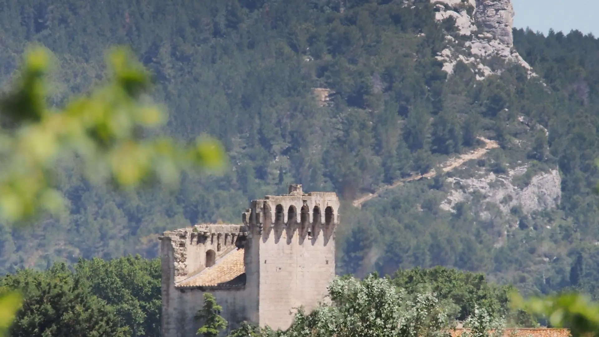 Tour des Abbés Fontvieille