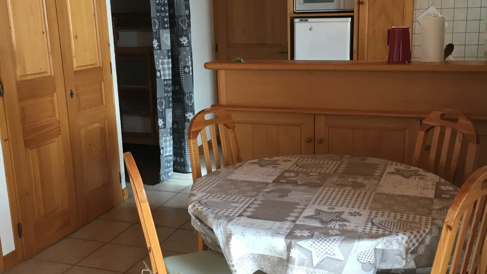 Salle à manger et cuisine