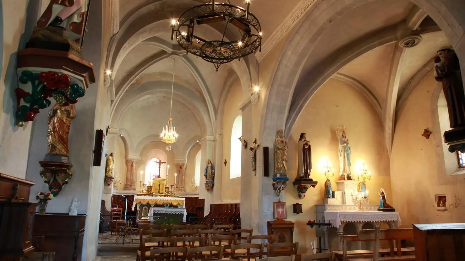 Intérieur Eglise Javaugues