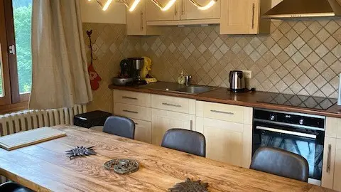 Salle à manger et cuisine