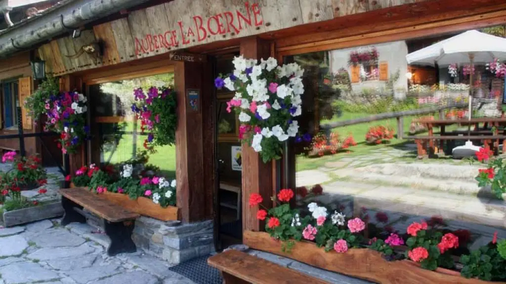 gîte la boerne argentière chamonix été entrée