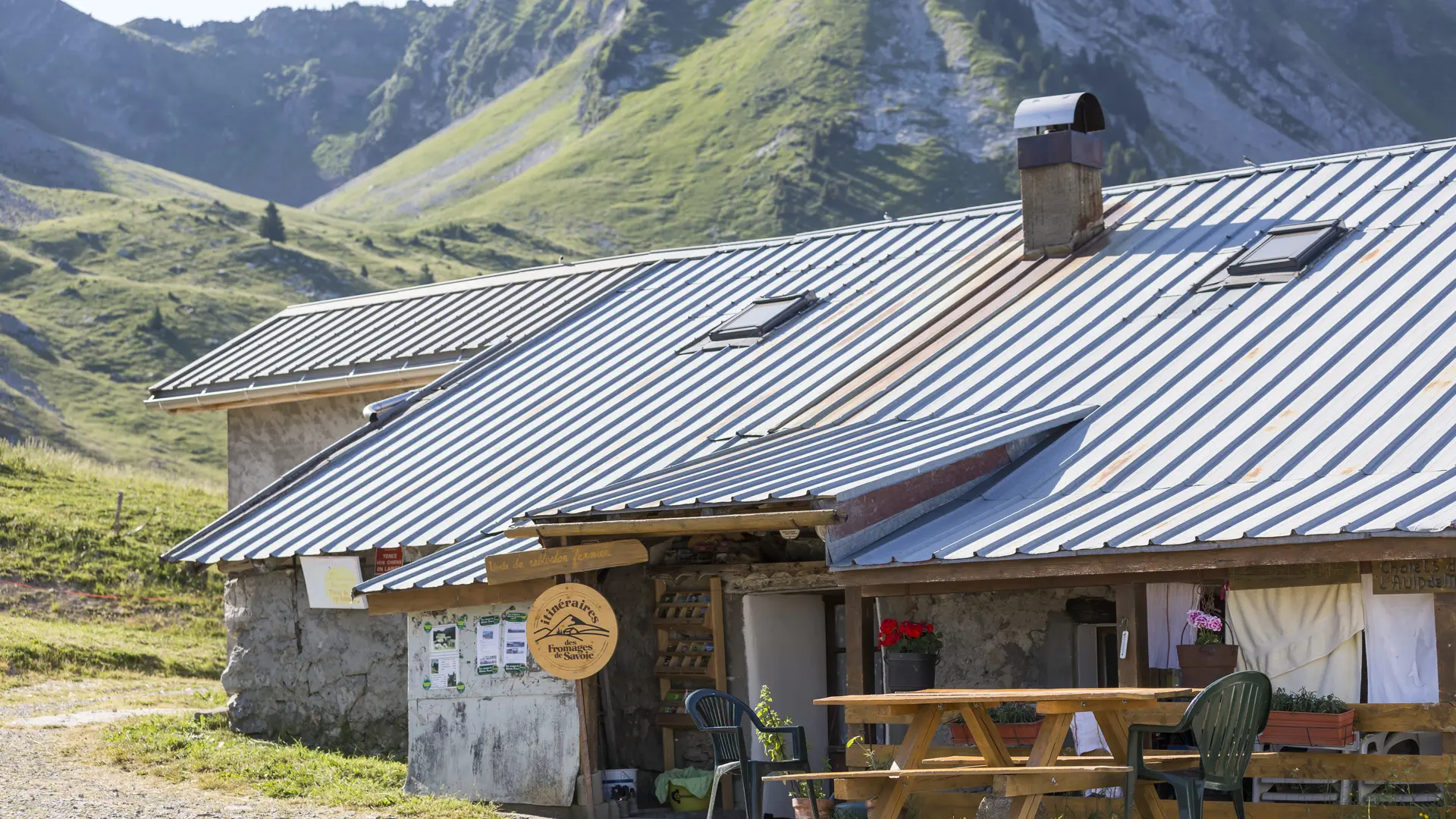 La ferme du Vent des Cimes en alpage