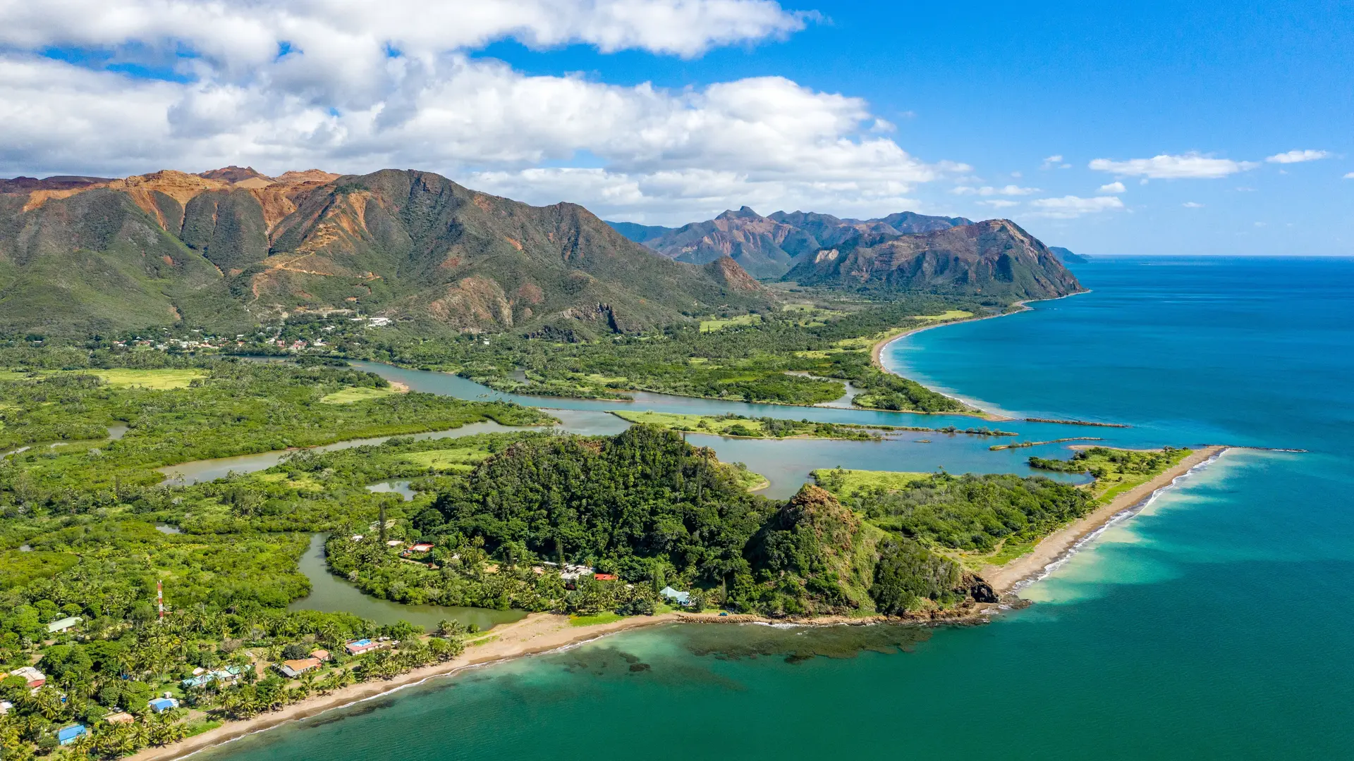 Aerial view of the Bota Méré mountain