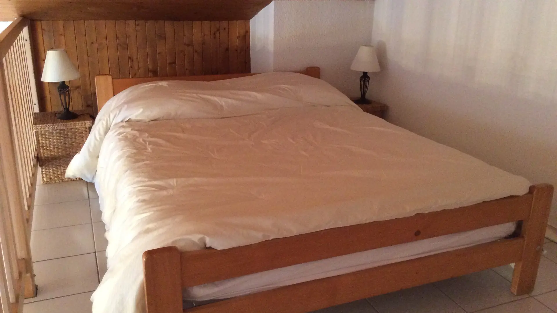 Chambre avec lit double/Bedroom with a double bed-Beaulieu-Le Grand-Bornand