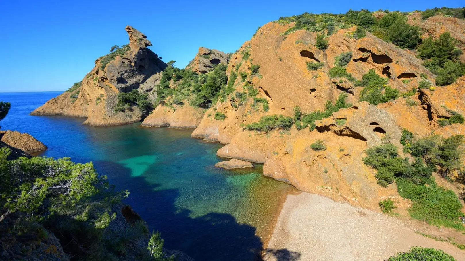 Calanque de Figuerolles à 900m à Pied