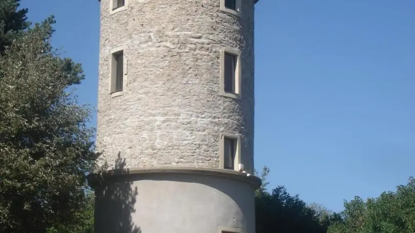 Idée de visite à la Tour Matagrin à Violay à 22 km