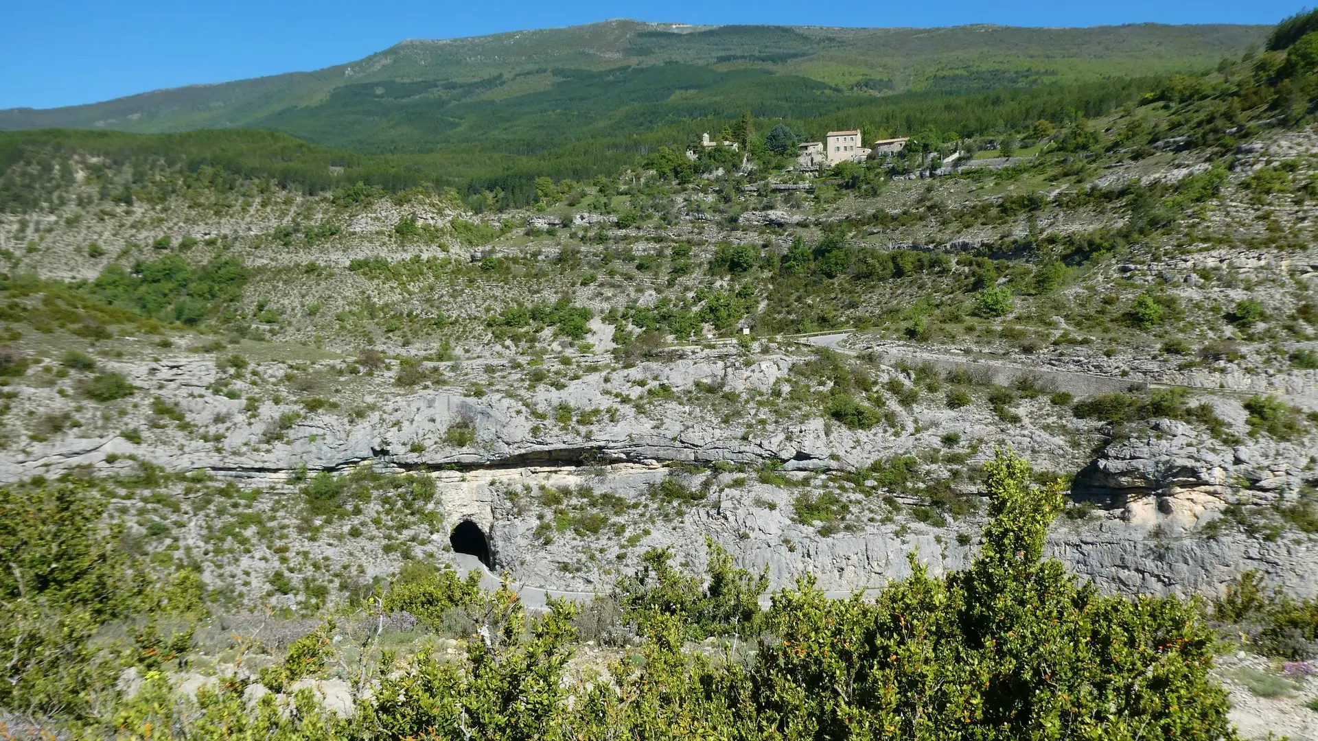 Vue sur le village de Pomet
