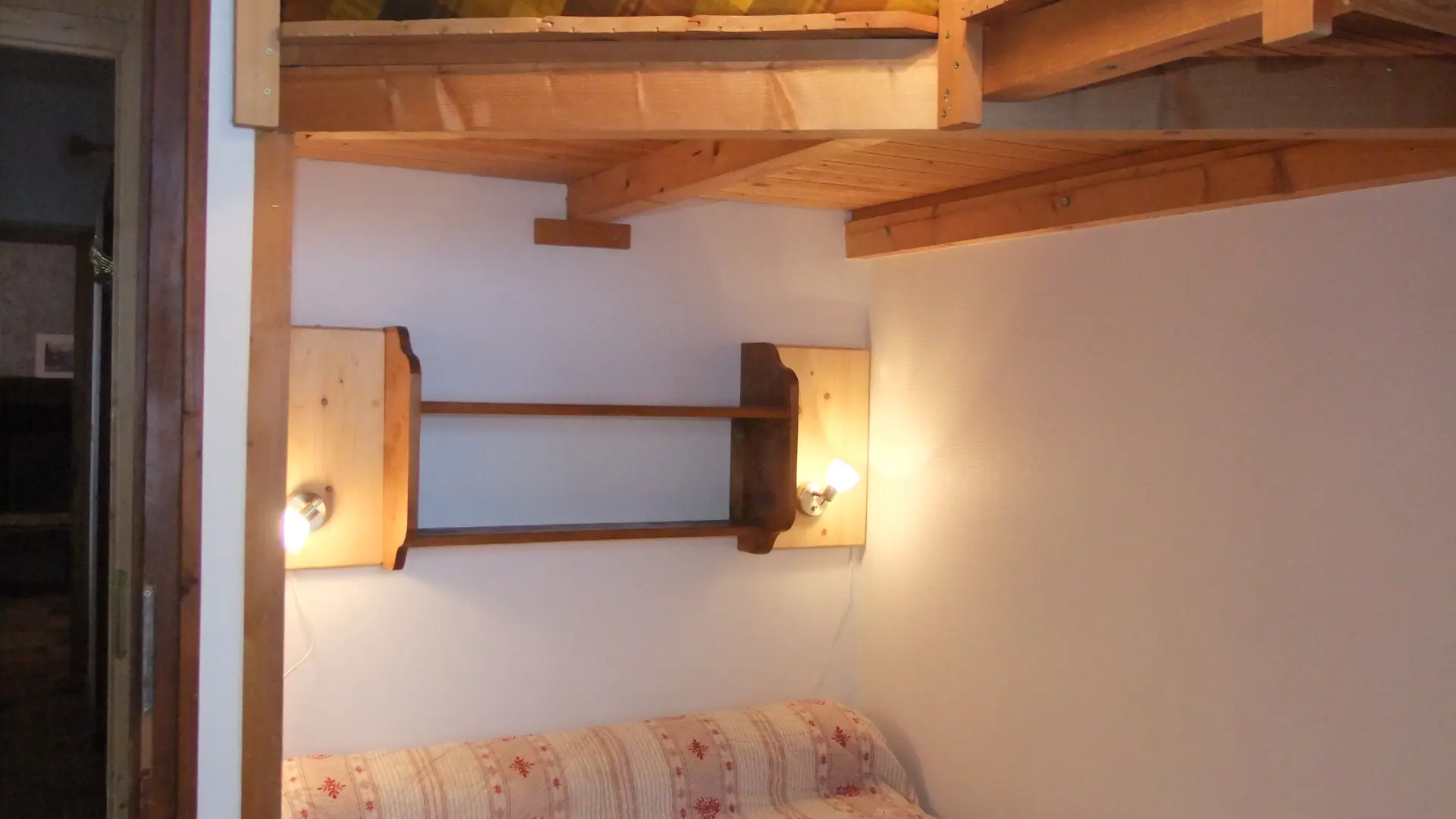 Chambre avec petite mezzanine