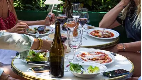 Terasse du restaurant Travers à Marseille