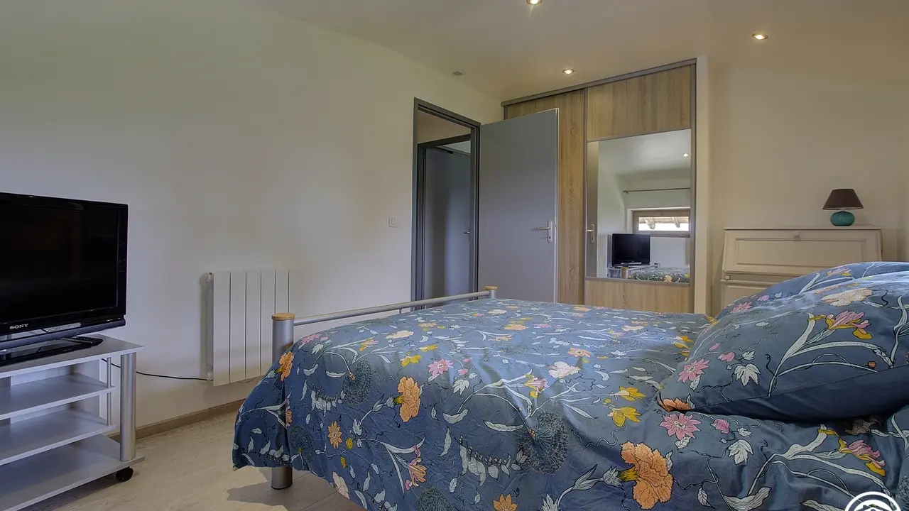 A l'étage, exposée sud-ouest, la chambre Alix