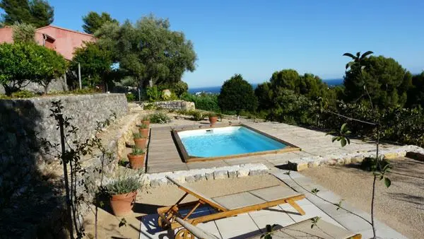 Piscine Gîte Le Bastidon labellisé Gîtes de France Côte d'Azur Alpes-Maritimes à La Colle sur Loup